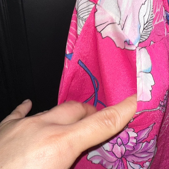 Like NEW Yumi Kim Lea Floral Romper with pockets in pink size S - Picture 7 of 7